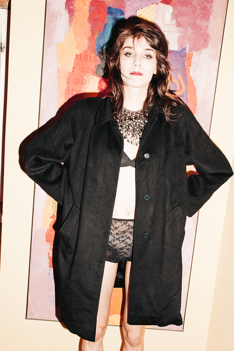 Coat: Zara, underwear: Intimissimi, Necklace: NIGHTmarket