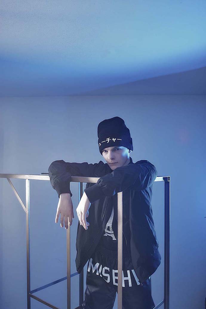 hat type of "Beanie": MISBEHAVE MISBHV. - Ortalion jacket: PiFashion by Arkadius. - blackt T-shirt: Criminal Damage London. - shorts: MISBEHAVE MISBHV