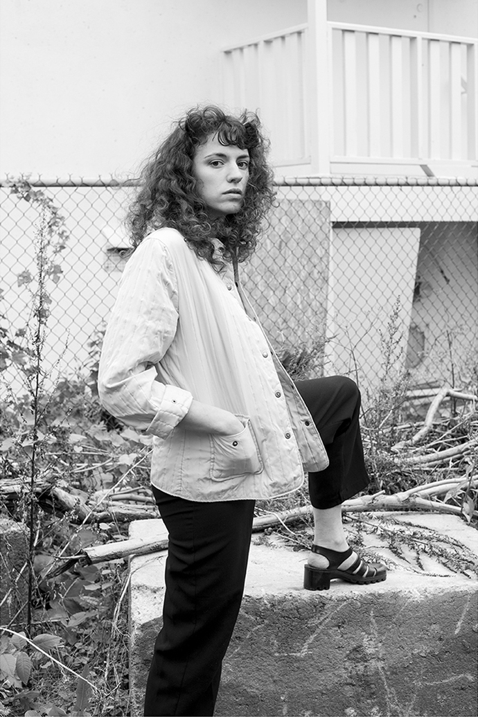 Coat : Empire Exchange Top: American Apparel baseball tee Bottom: Alia pants Shoes : Leather Femina 1916