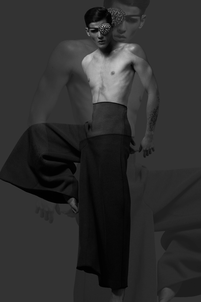 Pants: Bianca Popp Jewellery: On aura tout vu 