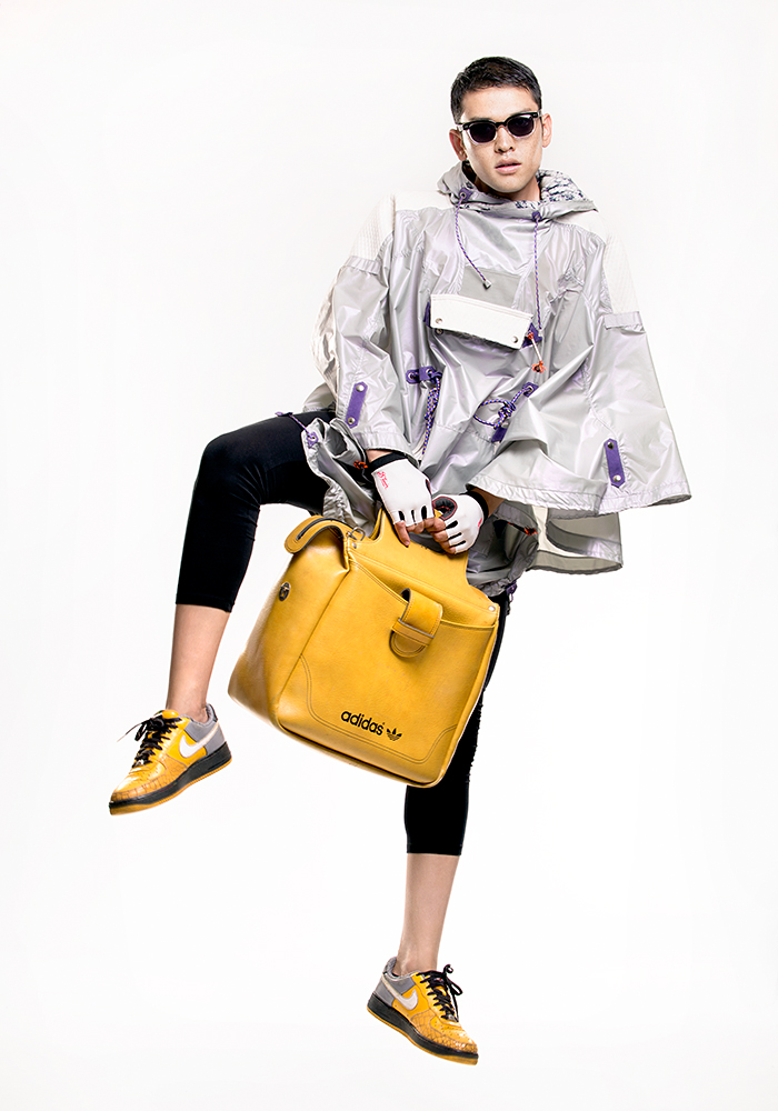 Raincoat: Kreativa Kollective Gloves: SeTwear Sunglasses: Asos Bag: Adidas special edition Leggins: H&M Sneakers: Nike
