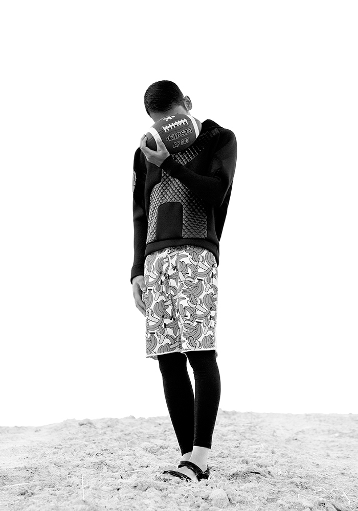 Sweatshirt: Kreativa Kollective Shorts: H&M Leggins: H&M Sandals: Adidas