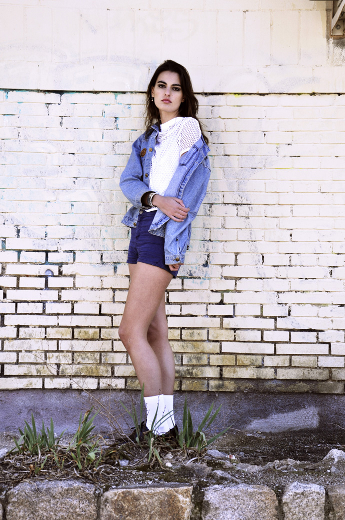 Jacket: Vintage Top: Reebok Shorts: Pull and Beard Shoes: Dc.Martens