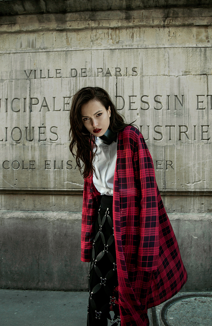 long shirt : Rynshu shirt : KENTA MATSUSHIGE trousers: Elisabetta Franchi skirt: Zana Bayne Proper collar : AMMUNITION COUTURE tights : Primark Sandals : Antonio Ortega
