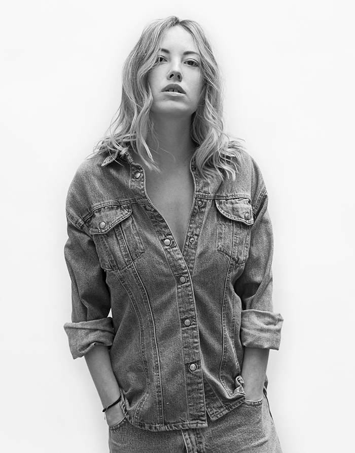 Shirt and jeans by Levi´s