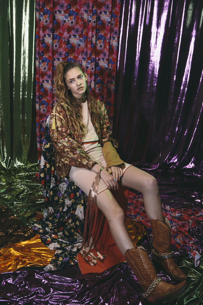 Bomber MOSCHINO Dress Stylist own Boots EL CHARRO Choker PIKKIO