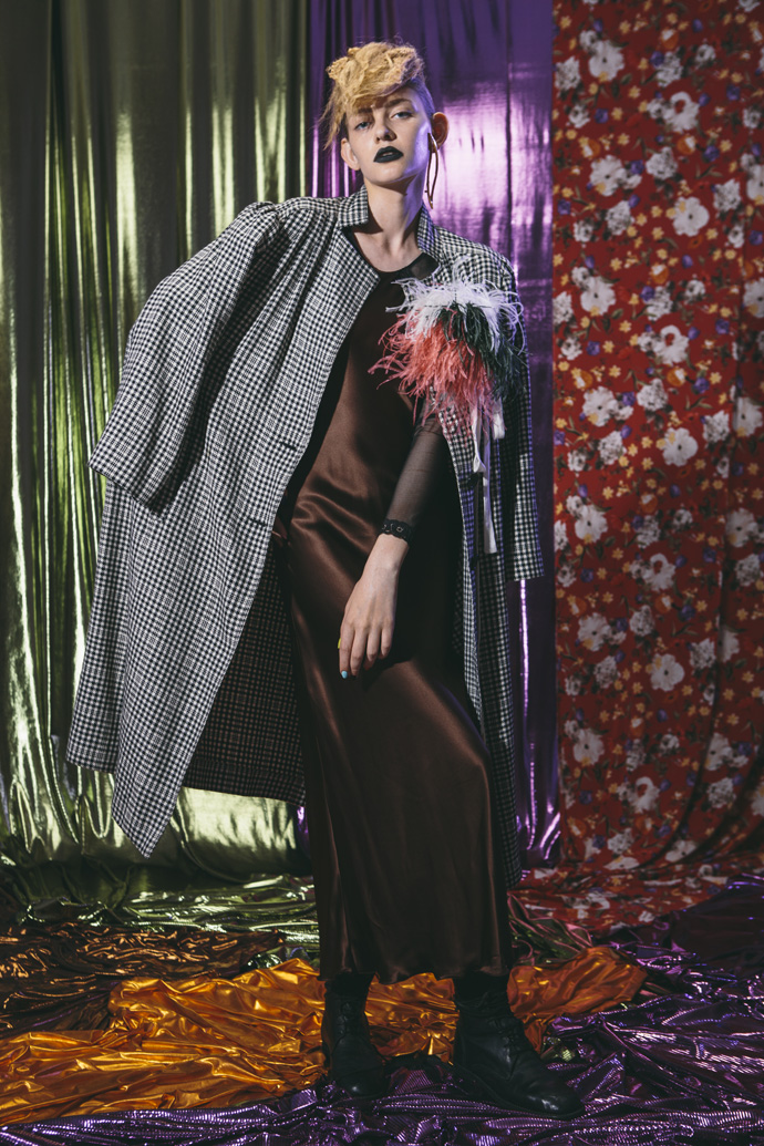 Dress LANVIN Coat WALTER ALBINI Boots GUIDI 1896 Feathers INDRESS (Lou Lou) Earring PIKKIO