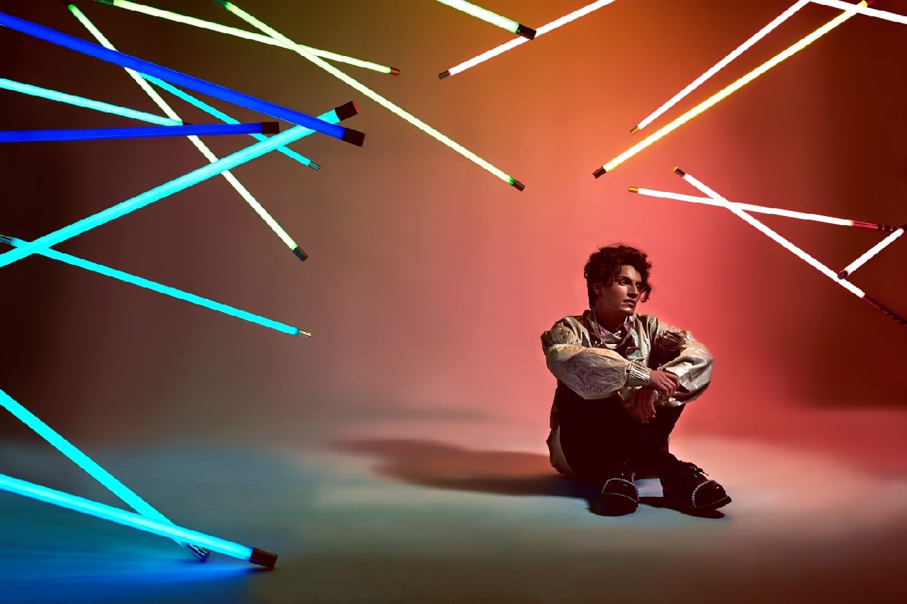 Shirt and Shoes Mario Keine , Pants Boss, Brooch Mario Keine 