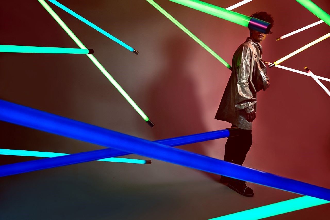 Shirt and Shoes Mario Keine , Pants Boss, Brooch Mario Keine 