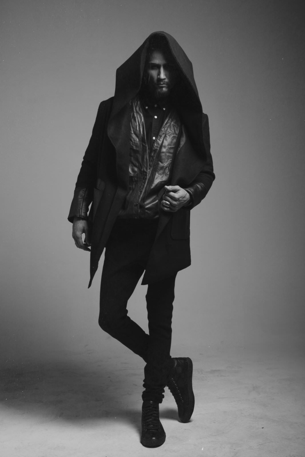 Shirt: Frank and oak Jacket: vintage leather Pants & coats : L'momo Shoes: Get Outside