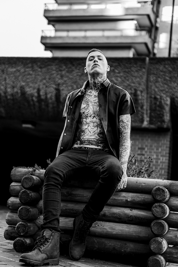 Black leather shirt DOMINGO RODRIGUEZ Black leather trousers RELIGION Leather lace boots BLUNDSTONE